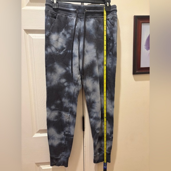 Tie-Dye Jogger Pants - Navy and Yellow - Picture 10 of 13